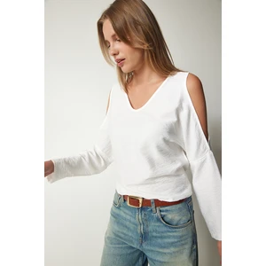 Happiness İstanbul Women's White Off-the-Shoulder, Decollete Flowy Curtain Wrap Blouse