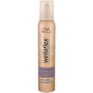 Wella Wellaflex 2nd Day Volume penové tužidlo pre objem 200 ml