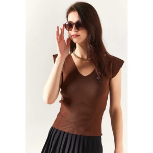 Olalook Women's Bitter Brown Shoulder and Skirt Detailed Front Back V Knitwear Blouse