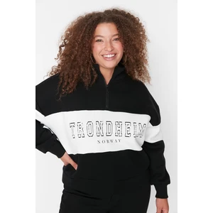 Trendyol Curve Plus Size Sweatshirt - Black - Regular fit