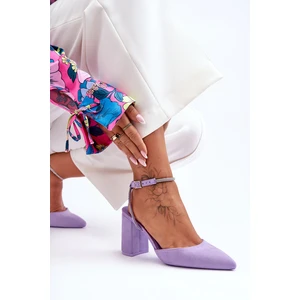 Decorated with a belt of suede pumps purple lirosa