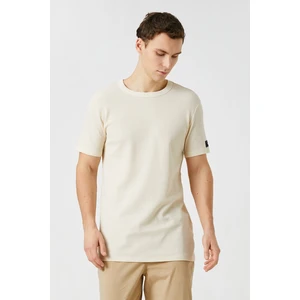 Koton Basic Textured T-Shirt. Crew Neck Short Sleeves.