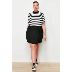 Trendyol Curve Black Straight Shorts Skirt Finike Plus Size Weaving Skirt