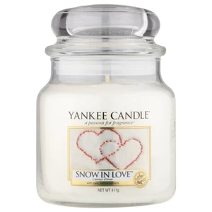 Yankee Candle Snow in Love vonná sviečka Classic stredná 411 g