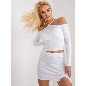 White ribbed mini skirt from Elvira RUE PARIS