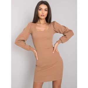 RUE PARIS Camel dress with long sleeves