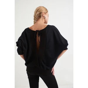 Cool & Sexy Women's Black Backless Bat Sleeve Sweatshirt B161