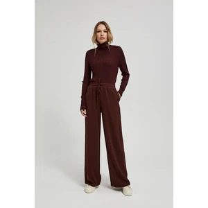 Trousers with wide legs