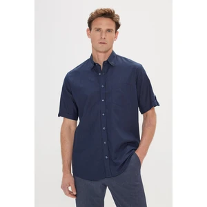 AC&Co / Altınyıldız Classics Men's Navy Blue Comfort Fit Comfy Cut Buttoned Collar Linen-Looking 100% Cotton Short Sleeve Shirt.