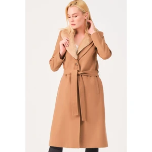 Z6671 DEWBERRY WOMEN'S COAT-ON CAMEL