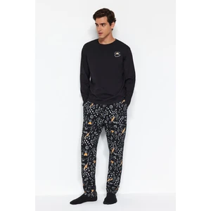 Trendyol Men's Black Regular Fit Embroidered Knitted Pajamas Set.