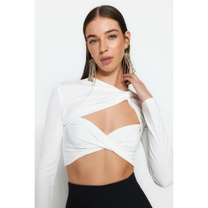 Trendyol Ecru Crop Lined Window/Cut Out Detailed Blouse