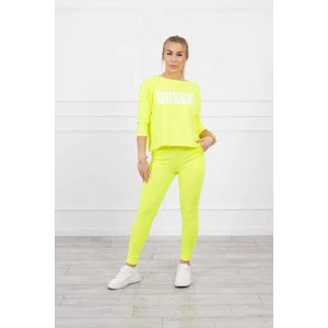 Set with Queen print yellow neon