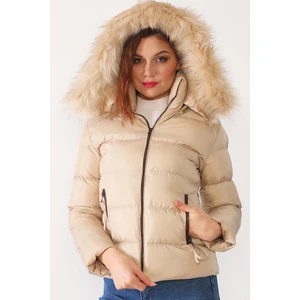 Z6648 DEWBERRY WOMAN COAT