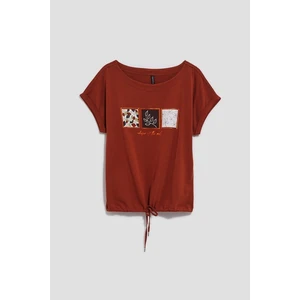 Moodo Women's T-Shirt - brown