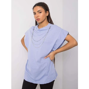 Blue t-shirt with Arianna RUE PARIS necklace