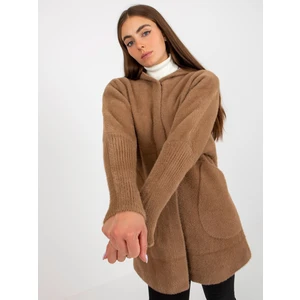 Light brown lady's coat made of alpaca with Carolyn wool