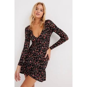 Cool & Sexy Women's Black Double Breasted Voluminous Seasonal Skater Dress