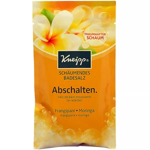 Kneipp Bubbling Mineral Bath Salt Unwind Frangipani & Moringa 80 g koupelová sůl pro ženy Vegan; Cruelty free