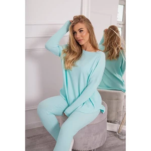 Set with an oversize blouse mint