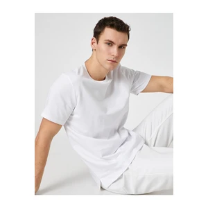 Koton Basic T-shirt with Label Detail Crew Neck Short Sleeved.