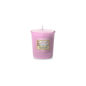 Yankee Candle Snowflake Kisses votívna sviečka 49 g