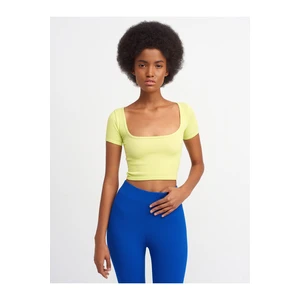 Dilvin 3666 "U" Collar Short Sleeves Crop Top-lime