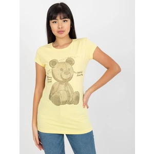 Light yellow fitted T-shirt with teddy bear application