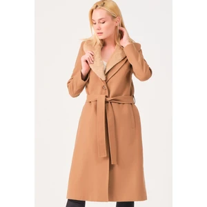 Z6671 DEWBERRY WOMEN'S COAT-ON CAMEL