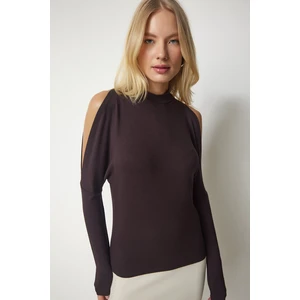 Happiness İstanbul Women's Dark Brown Stand-Up Collar Open-Shoulder Knitwear Blouse