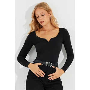 Cool & Sexy Women's Black Blouse CY436