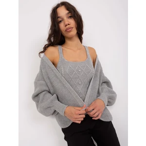 Gray knitted set with wool