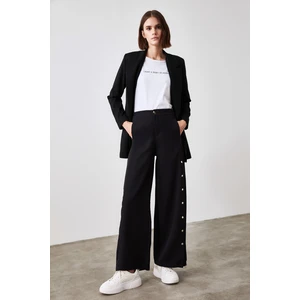 Pantaloni da donna Trendyol Button detailed