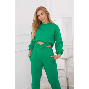 Insulated set with a short green sweatshirt