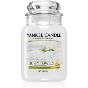 Yankee Candle Fluffy Towels vonná sviečka Classic stredná 623 g