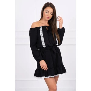 Off-the-shoulder dress and lace black