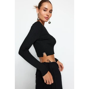 Trendyol Black Super Crop Heart Příslušenství Pletený svetr