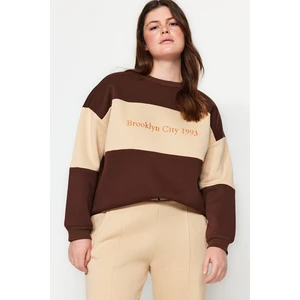 Trendyol Curve Brown Thick Inside Fleece Knitted Sweatshirt with Embroidery Detail