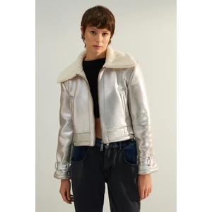 Trendyol Limited Edition Silver Regular Crop Plush Zipper Closure Coat