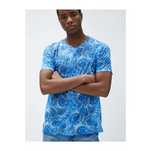 Koton Geometric Print T-Shirt, Crew Neck, Slim Fit, Short Sleeves.