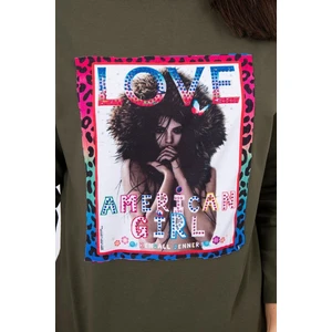 Blúz grafikával American Girl khaki S/M - L/XL