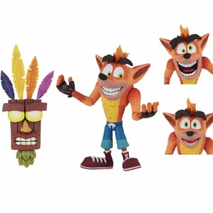 Crash Bandicoot Ultra Deluxe Action Figure Crash with Aku Aku Mask 14 cm