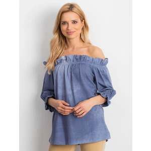 Blouse with a Spanish neckline and ruffles in blue