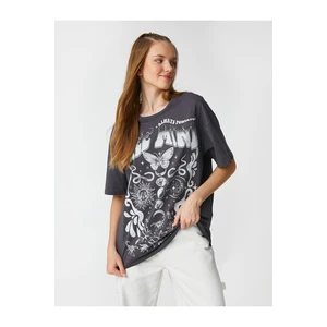 Koton Oversized Printed T-Shirt with a Crew Neck Short Sleeves