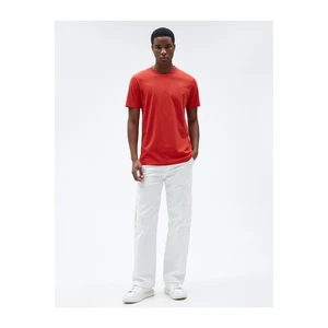 Koton Basic T-shirt with a Crew Neck Short Sleeves, Slim Fit.