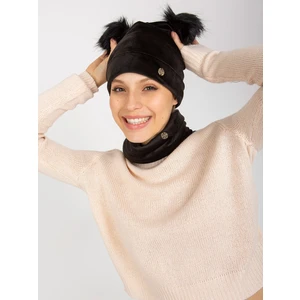 Lady's black winter set with beanie with pom-poms