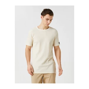 Koton Basic Textured T-Shirt. Crew Neck Short Sleeves.