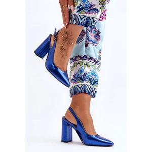 Classic pumps on the tip of the Blue My Love column