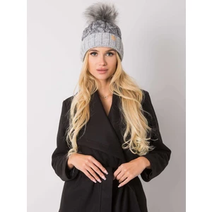 RUE PARIS Gray insulated winter hat with a pompom