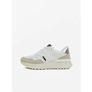 White Women's Sneakers on the Guess Vinnna Platform - Women